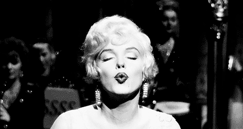 kiss Marilyn Monre gif